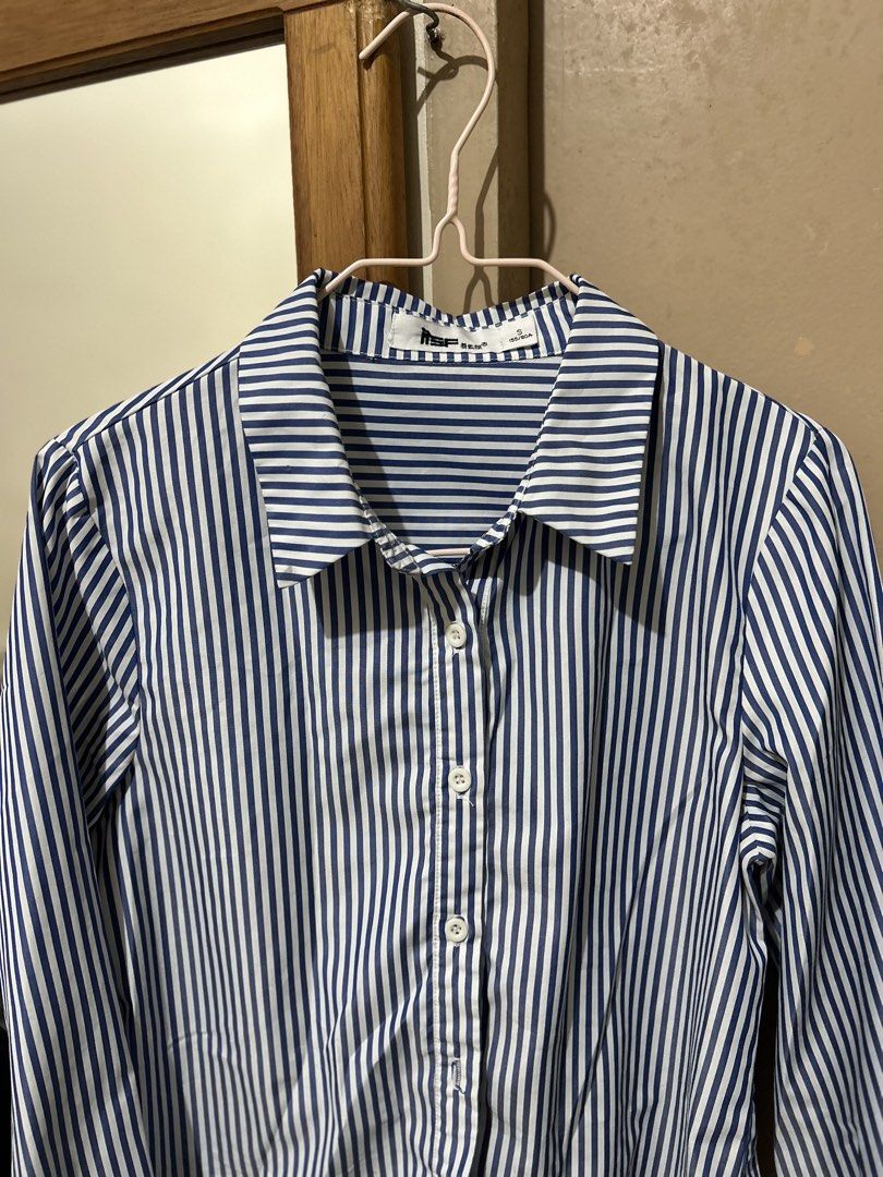 Longsleeves Stripes in Blue (Category: Longsleeves) located in Manila. Submitted by prelovedbyeljodi (Listing ID 1470010240, Image 2). Description: ✨ **Longsleeves for Sale!** ✨ 👗 Lightly used and still in great condition! 📌 **RFS:** Decluttering 💌 Message me if interested! .