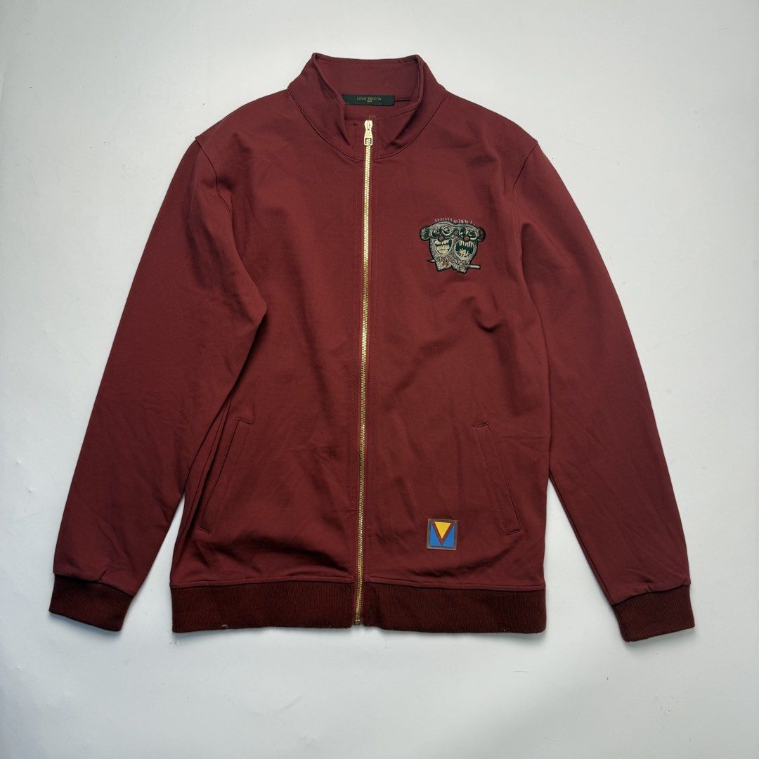 Louis Vuitton (Category: Coats, Jackets and Outerwear) located in Quezon City. Submitted by beastmnl (Listing ID 1470032875, Image 1). Description: Dimension 21 width 28 length .