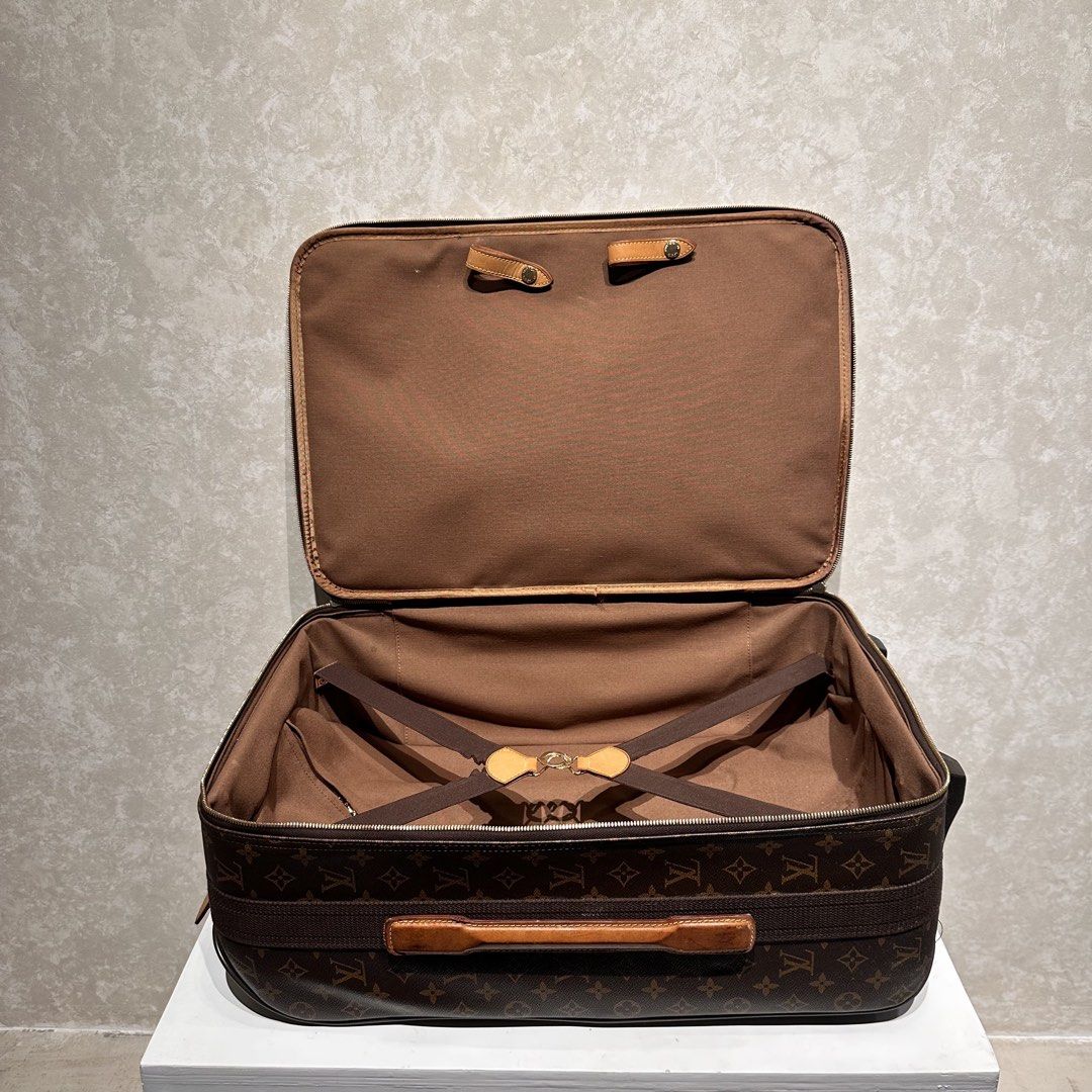 LOUIS VUITTON (Category: Luxury Bags & Wallets) located in Daraga. Submitted by luxbicolph (Listing ID 1470100274, Image 3). Description: .