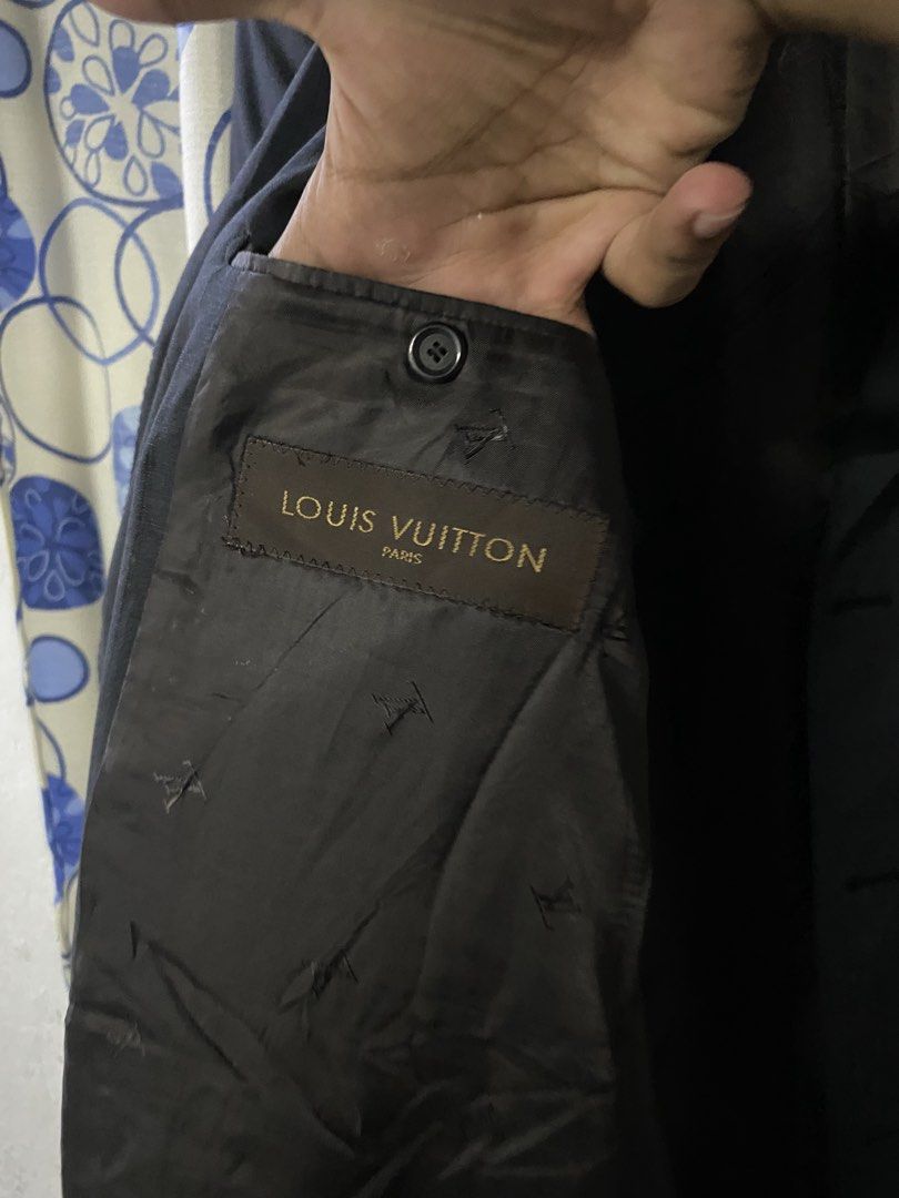 Louis Vuitton 2000s Wool 3- Button Suit With inner Monogram logo (Category: Luxury Apparel) located in Cavite. Submitted by nld_thrift (Listing ID 1470097123, Image 2). Description: Louis Vuitton 2000s Wool 3- Button Suit With inner Monogram logo W 21.5 L 31 Shoulders: 18.5 Size 50 on tag Made in Italy 99% Laine wool 1 % polyester AUTHENTIC No refund/ no return, ask before buy, all sales are final. IF YOU ARE IN DOUBT ABOUT ANY DETAILS OF THE ITE
