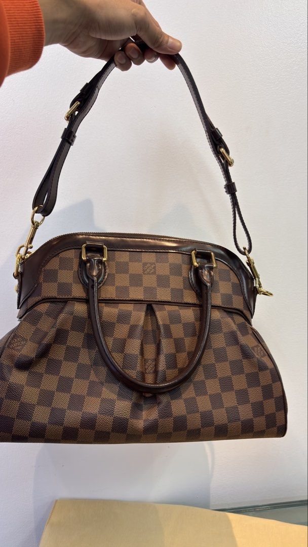 Louis Vuitton Damier Ebene Trevi PM Handbag (Category: Luxury Bags & Wallets) located in Manila. Submitted by luxemax_09 (Listing ID 1470050466, Image 3). Description: .