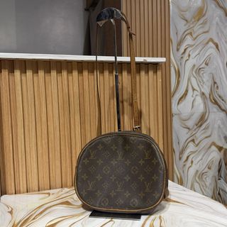 (Category: ) located in . Submitted by heats777 (Listing ID 1469970758, Image 1). Description: .
