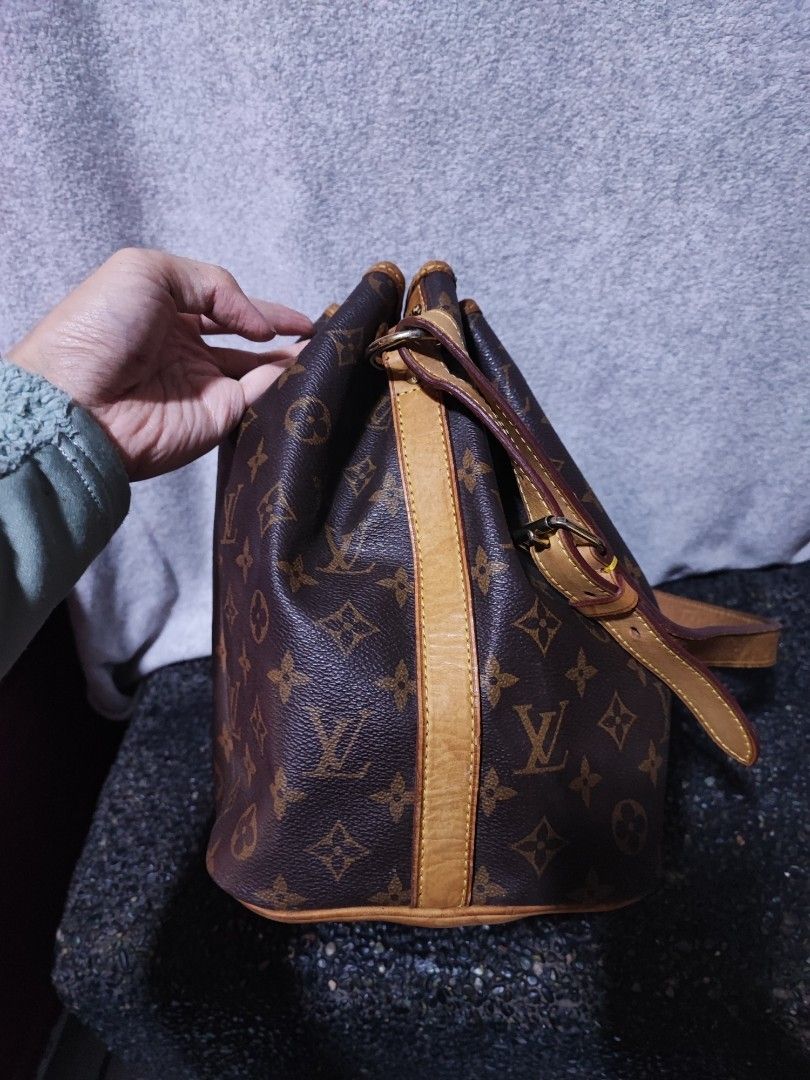 Louis Vuitton Monogram Noé Bucket Bag (Category: Luxury Bags & Wallets) located in Baguio. Submitted by jayrgijc52758 (Listing ID 1470091786, Image 3). Description: LV noe Petit In very good condition pa 3500.