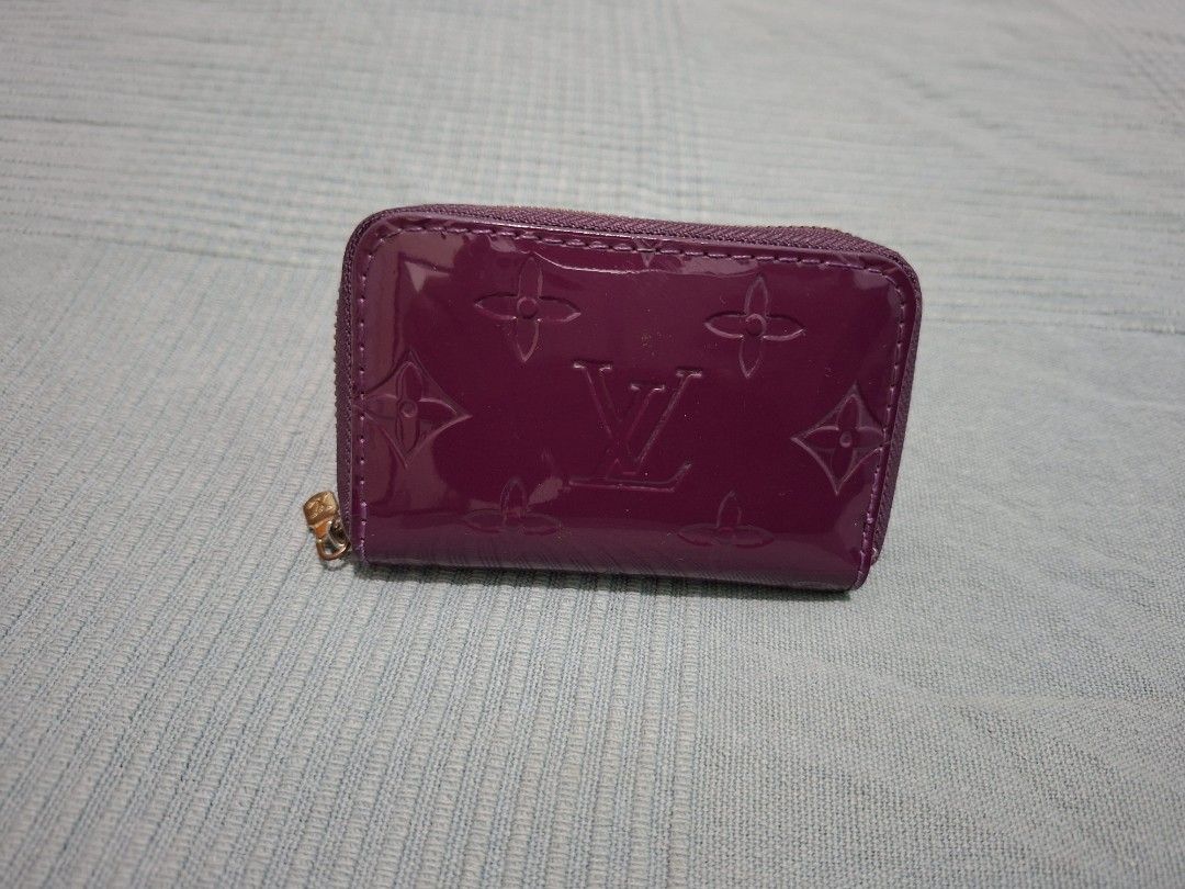 Louis Vuitton Monogram Vernis Zippy Coin Purse (Category: Luxury Bags & Wallets) located in Manila. Submitted by wholly389 (Listing ID 1470040064, Image 1). Description: Louis Vuitton Monogram Vernis Zippy Coin Purse.