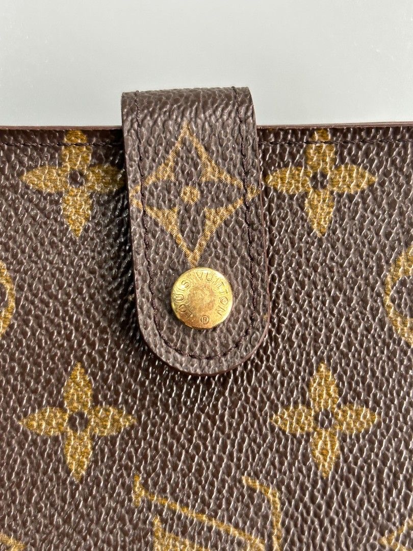 Louis vuitton wallet (Category: Wallets & Card holders) located in Santa Rosa. Submitted by _ba_mo_si_ (Listing ID 1470077905, Image 3). Description: Wallet only Plus sf Dm.