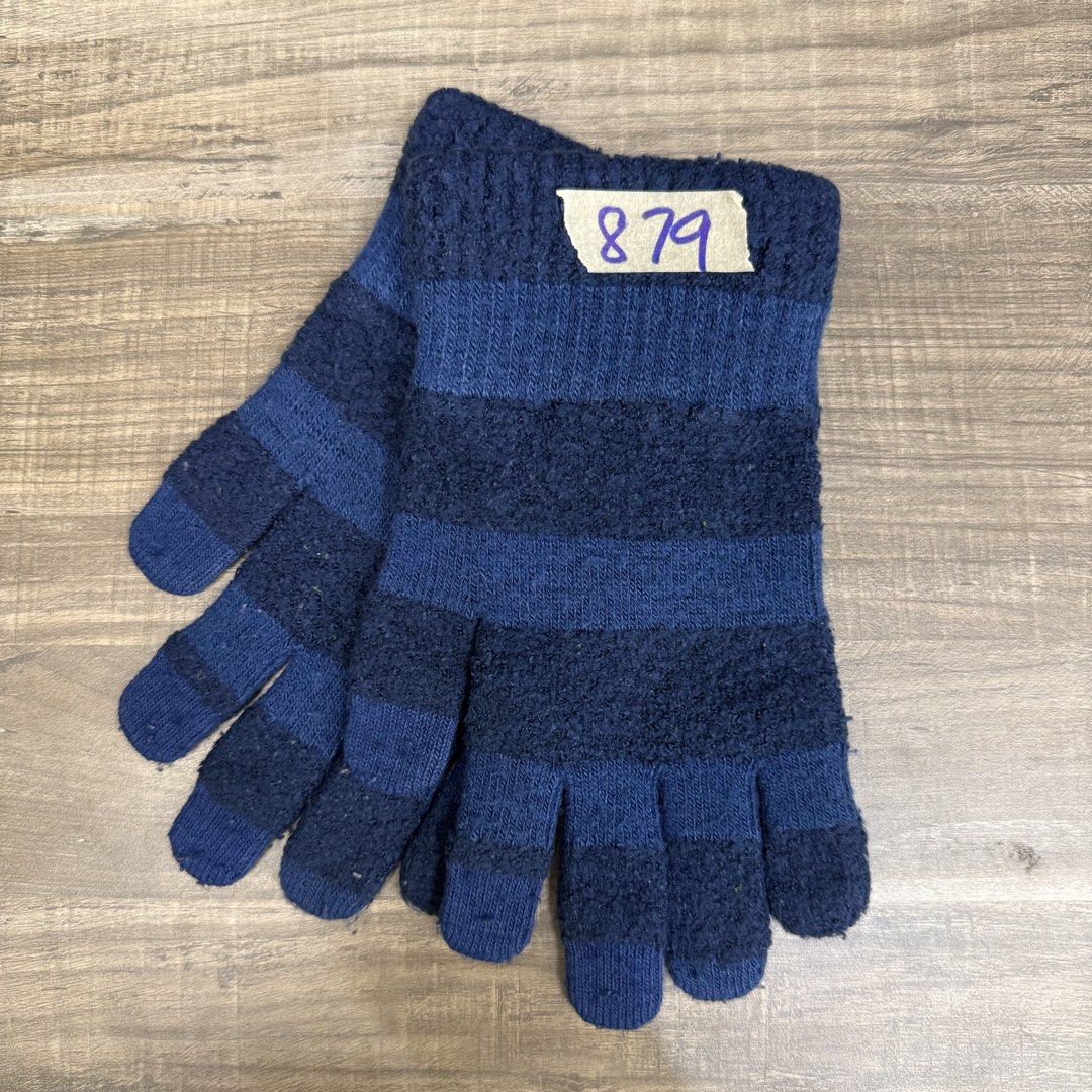 Lubric Winter Gloves - Touchscreen Able (Category: Babies & Kids Fashion) located in Mandaluyong City. Submitted by bestdressedph2025 (Listing ID 1470079086, Image 2). Description: MOP: GCash MOD: Lalamove/J&T LOCATION: Brgy. Addition Hills, Mandaluyong Discount avail for multiple items. .