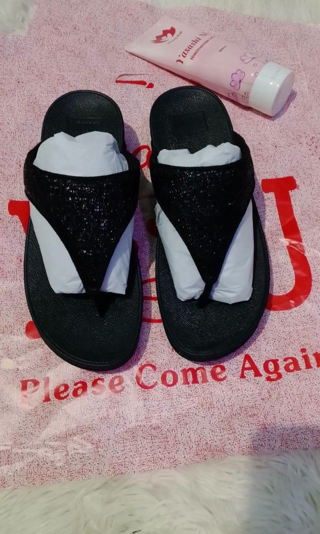 Lulu crinkled shimmer lux (Category: Sandals) located in Muntinlupa City. Submitted by jcualquera (Listing ID 1470082903, Image 1). Description: uS5 and us7 US8 only ✅ gcash bank transfer onhand ✅.