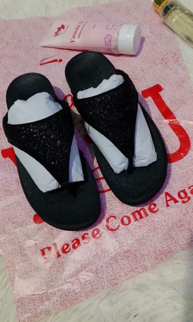Lulu crinkled shimmer lux (Category: Sandals) located in Muntinlupa City. Submitted by jcualquera (Listing ID 1470082903, Image 3). Description: uS5 and us7 US8 only ✅ gcash bank transfer onhand ✅.