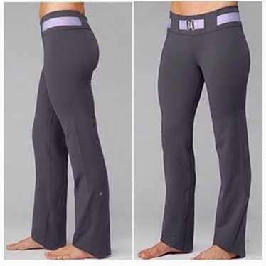 Lululemon belt it out pants 4 (Category: Activewear) located in Subic. Submitted by petitecorner22 (Listing ID 1470087784, Image 1). Description: flattering fit best for 5'2 up in think still pretty.
