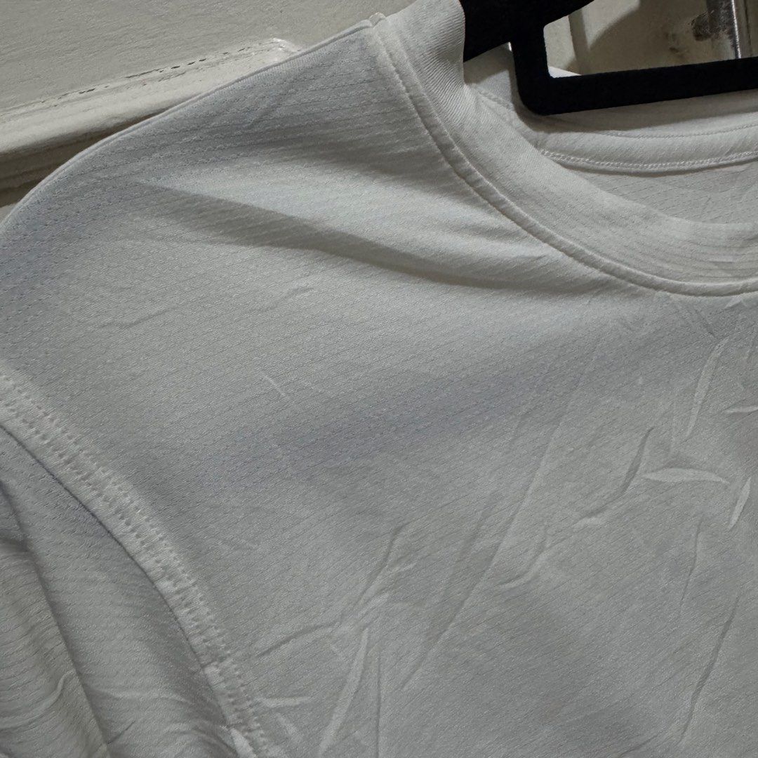 Lululemon Cates T-Shirt / Cates Crop Tee (Category: Activewear) located in Vigan. Submitted by chiyannav (Listing ID 1470106888, Image 2). Description: fits xs to small body frame .