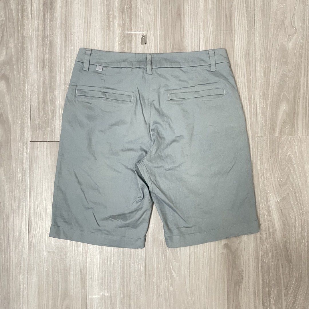 Lululemon Commision Shorts (Category: Activewear) located in Cebu City. Submitted by looted.goods (Listing ID 1470104025, Image 2). Description: 31x19 Leg opening: 11.