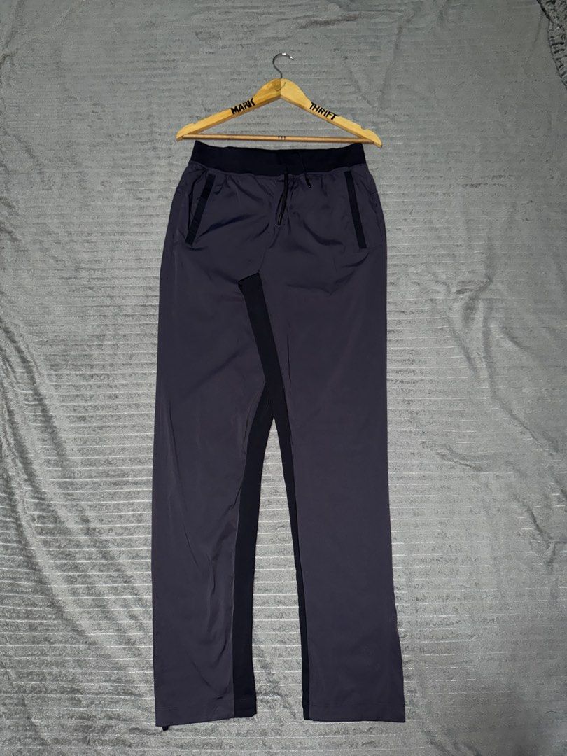 LULULEMON GREAT WALL PANTS (Category: Trousers) located in Manila. Submitted by triptothrift7 (Listing ID 1470074949, Image 2). Description: message if you are interested! for fast transaction LULULEMON GREAT WALL PANTS for only 1500 size small waistline 28 x 32 length 43 no issue as new need wash only excellent condition color rate 9/10 mode of payment gcash or bank transfer location Biñan laguna.