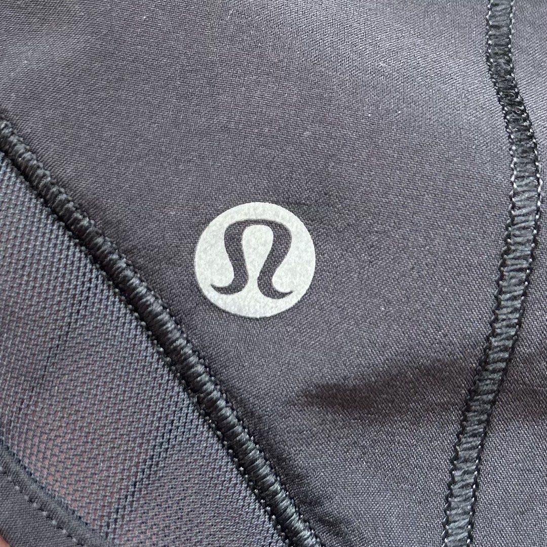 Lululemon Hotty Hot high rise lined short (dot 6) (Category: Activewear) located in Davao. Submitted by luxnmore_dvo (Listing ID 1469984295, Image 3). Description: NO LOWBALLING FIRST TO PAY BASIS Keep ko to kung ayaw niyo🤪 dot 6 26-34” waistline 13” length No issues .