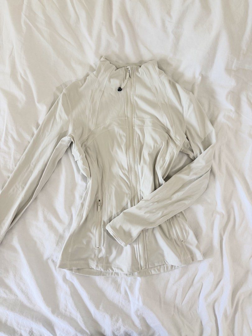 lululemon like jacket (Category: Coats, Jackets and Outerwear) located in Manila. Submitted by nicswhuut (Listing ID 1470119044, Image 1). Description: 📌can do lalamove (manila area only!) 📌j&t for outside manila 📌mop: gcash, maya, or metrobank 📌loc: sampaloc, manila 📌lp are posted UNLESS u r getting 2 or more items then i can give discount 🤗 NO BRANDD BUT SO HQ.