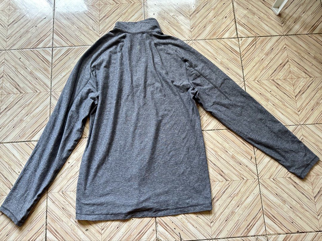Lululemon Men's Heathered Gray Quarter-Zip Pullover, size 12 (Category: Coats, Jackets and Outerwear) located in Angeles City. Submitted by alejeong27 (Listing ID 1469986162, Image 3). Description: .