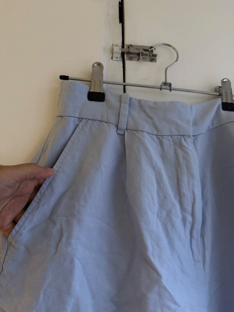 (M) H&M Light Blue Linen Blend Bermuda Shorts (Category: Shorts) located in Quezon City. Submitted by shopgood_mnl (Listing ID 1470070577, Image 3). Description: .