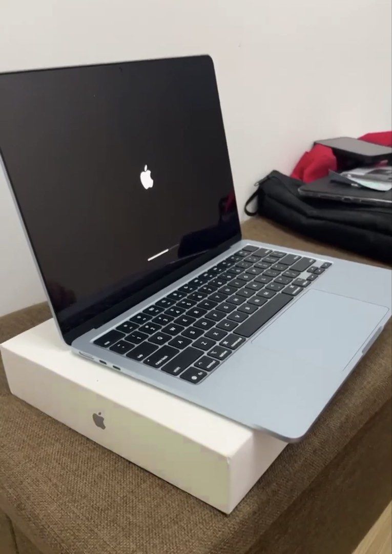 MacBook Air M4 2025 (Category: Laptops & Notebooks) located in Paranaque City. Submitted by marria_luissa (Listing ID 1470056777, Image 1). Description: - Model: Apple MacBook Air M4 2025 (Space Gray) - Battery Health: 100% 23 cycle counts only - Inclusion: Original charger and Case from powermac - Keyboard: Clean layout with standard function keys - Condition: Barely used.