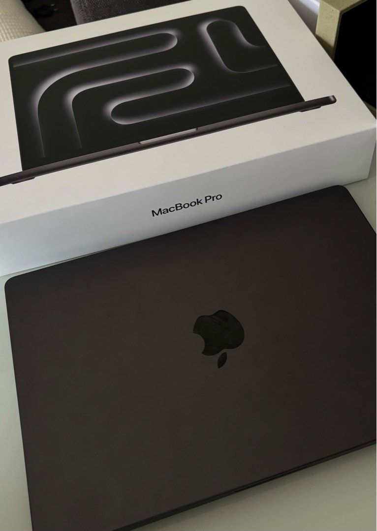 Macbook pro M5 14inch 16GB/1T (Category: Laptops & Notebooks) located in Taguig. Submitted by yooniesm (Listing ID 1470037236, Image 2). Description: Macbook pro M5 14inch 16GB/1T Used only 1 month Bought in SM aura Warranty till Sept 23, 2027 Reason for selling: Need urgent funds.