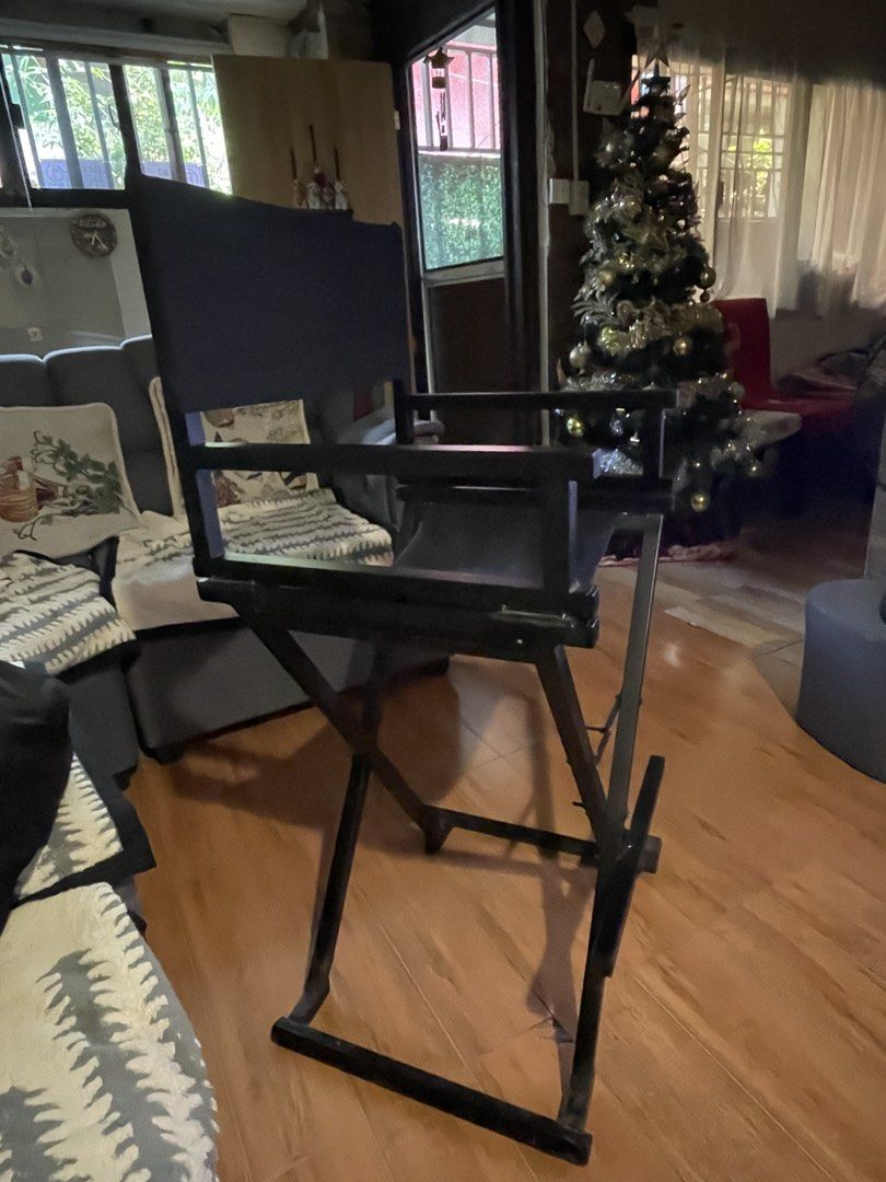 Makeup/Directors Chair (Category: Chairs) located in Manila. Submitted by pachuhachu (Listing ID 1470007477, Image 1). Description: qc loc, sto domingo landmark for lalamove and pickup! sedan need di kaya motor foldable rfs: nagupgrade na negotiable!.