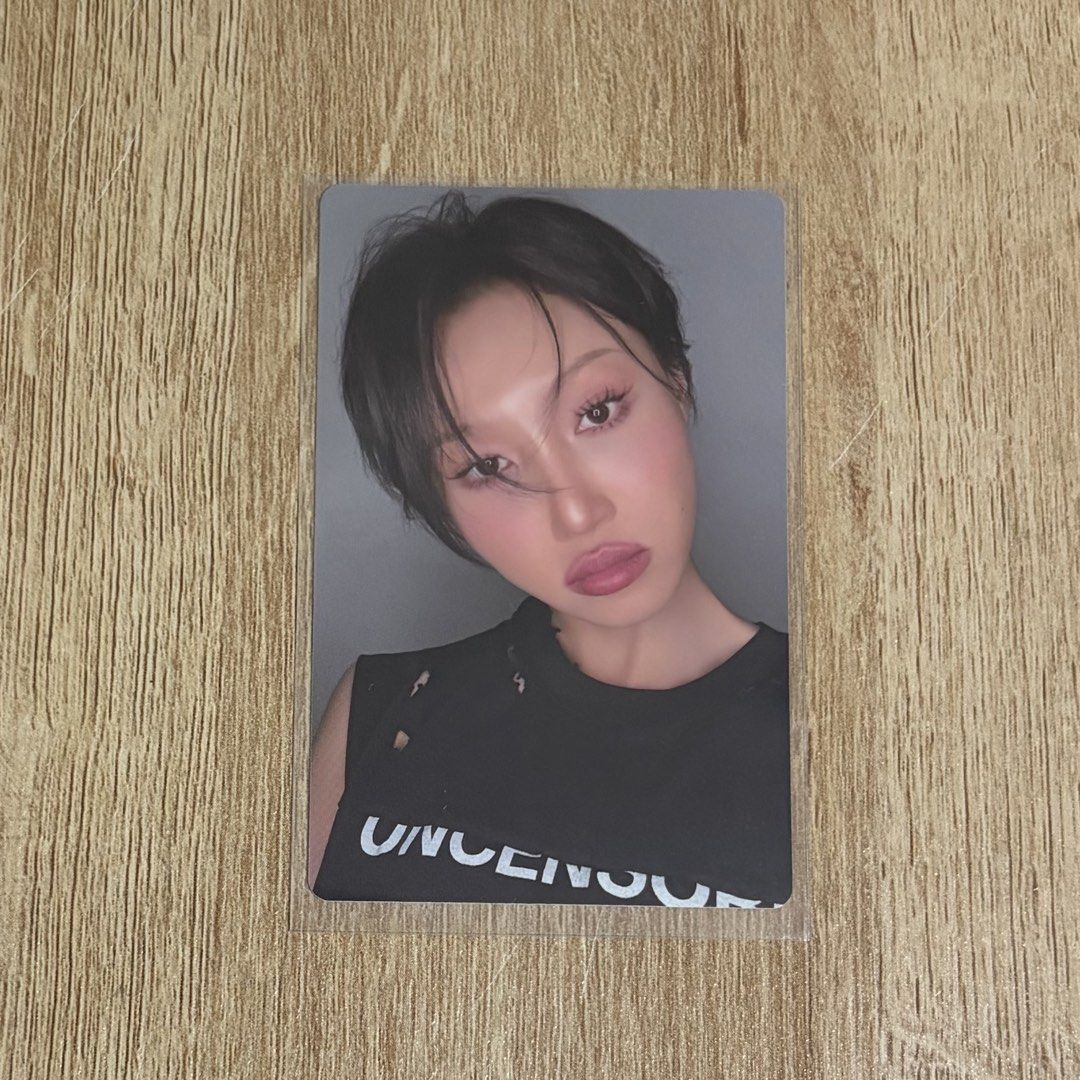 mamamoo hwasa photocard (Category: K-Wave Merchandise) located in Manila. Submitted by windfloerw (Listing ID 1470090075, Image 1). Description: wts lfb mamamoo ph mamamoo hwasa photocard — on hand — mod: j&t | mop: gcash — ₱400 + packaging fee + shipping fee (pay as you order/deadline: 48hours) — no to sensi & rush buyer dm me to claim 📩 see proofs/feedbacks on my x acc: byeoridal.