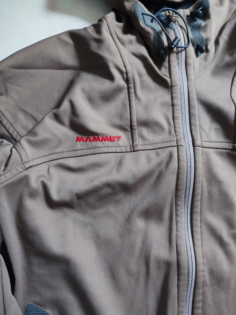 Mammut Hooded Windstopper Jacket (Category: Coats, Jackets and Outerwear) located in Manila. Submitted by gianmartinez.1e1ac0 (Listing ID 1469995829, Image 2). Description: ₱2.5k + Sf MAMMUT Hooded Windstopper Jacket Size: M-L L:25 W:20.5 Excellent Condition!.