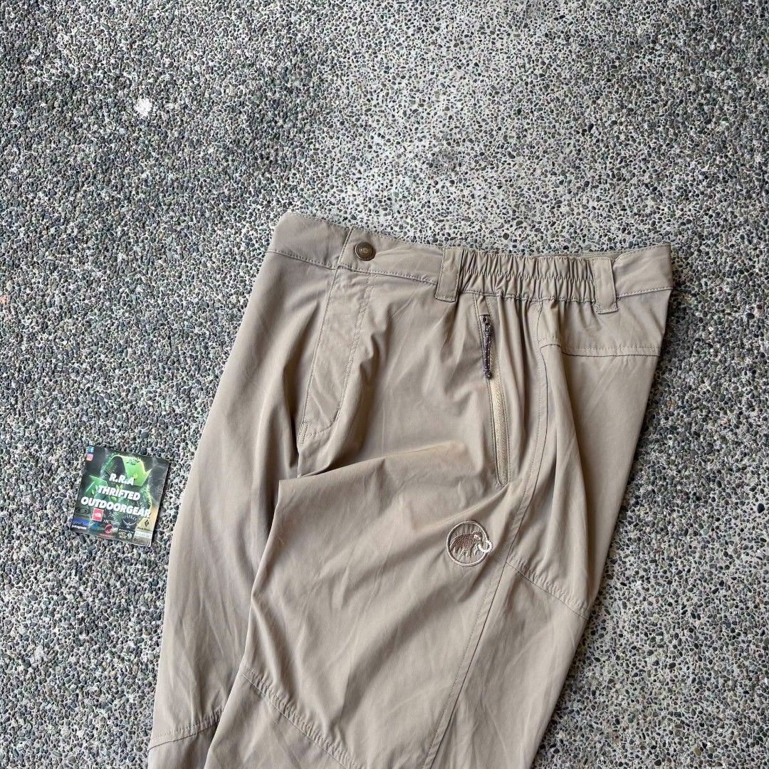 Mammut Horizon Stretch Pants Womens (Category: Other Bottoms) located in Caloocan City. Submitted by rjlthrifts (Listing ID 1470115923, Image 2). Description: Mammut Horizon Stretch Pants Womens for high-movement mountain activities. Thanks to their combination of lightweight synthetic fibers, multi-directional stretch, and utility pockets Excellent Condition Color Rate 10/10 28 - 30 Waist Line 41 Length No Issue. Price. 1,980 Loc. South Caloocan