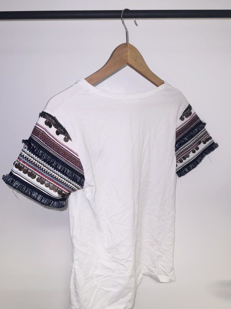 Mango Shirt Womens (Category: Shirts) located in Quezon City. Submitted by coolmomma (Listing ID 1470041238, Image 2). Description: Good condition just needs to be ironed Length 25 in. Small kn tag but fits Small to medium.