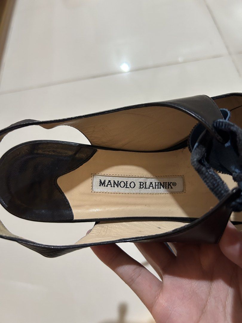 Manolo Blahnik Pumps EU 39 (Category: Heels) located in Makati City. Submitted by miss.manolos.closet (Listing ID 1469947385, Image 3). Description: .