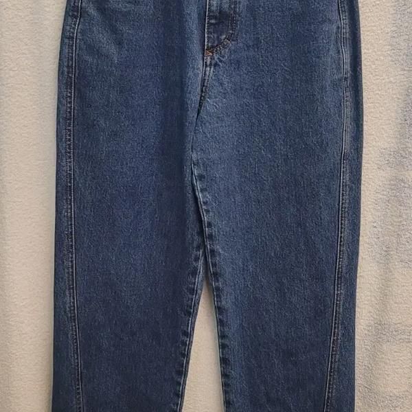 MARITHE Denim Pants (Category: Other Bottoms) located in Singapore. Submitted by bunjangpartners (Listing ID 1470117114, Image 1). Description: Authentic item Good condition Please refer to the last photo for measurements. Delivery fee is 3500 won Please note that returns and refunds are not possible Please chat with me when you purchase --[Before You Buy]-- Sourced from Bunjang, Korea's leading recommerce platform through our purchasing agency s