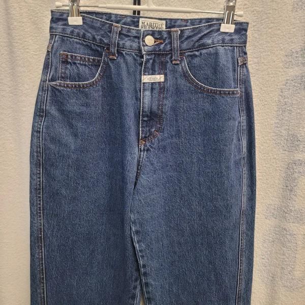 MARITHE Denim Pants (Category: Other Bottoms) located in Singapore. Submitted by bunjangpartners (Listing ID 1470117114, Image 2). Description: Authentic item Good condition Please refer to the last photo for measurements. Delivery fee is 3500 won Please note that returns and refunds are not possible Please chat with me when you purchase --[Before You Buy]-- Sourced from Bunjang, Korea's leading recommerce platform through our purchasing agency s