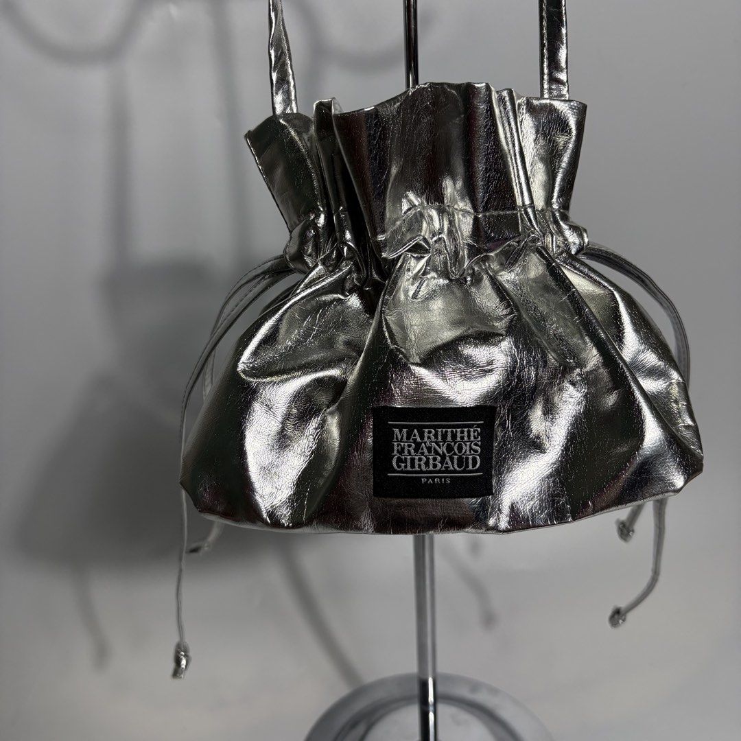 Marithe Girbaud (Category: Purses & Pouches) located in Iloilo. Submitted by profitpicks (Listing ID 1470133585, Image 3). Description: .