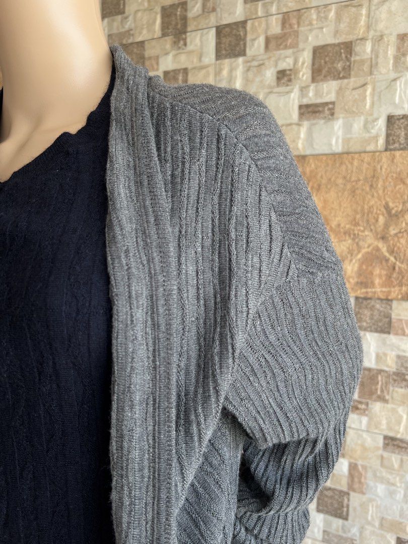 MARNI - LAYERED KNITTED CARDIGAN (Category: Coats, Jackets and Outerwear) located in Bacolod City. Submitted by timelessbyjosh (Listing ID 1470001897, Image 2). Description: BEST FOR CASUAL & COZY OUTFITS SIZE : ACTUAL COLOR : GREY & NAVY BLUE COLOR RATE : 10 OUT OF 10 CONDITION : EXCELLENT MATERIAL : 100 % WOOL MADE IN : CHINA FLAWS : NONE DIMENSIONS LENGTH - 22 ( NAVY BLUE ) & 27 ( GREY ) WIDTH ( ARMPIT TO ARMPIT ) - 17. 5 SHOULDER TO SHOULDER 