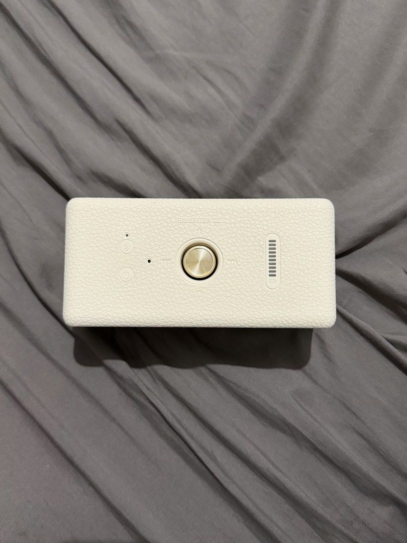 marshall emberton lll (Category: Soundbars, Speakers & Amplifiers) located in Pasig City. Submitted by deeekei (Listing ID 1469959510, Image 2). Description: .