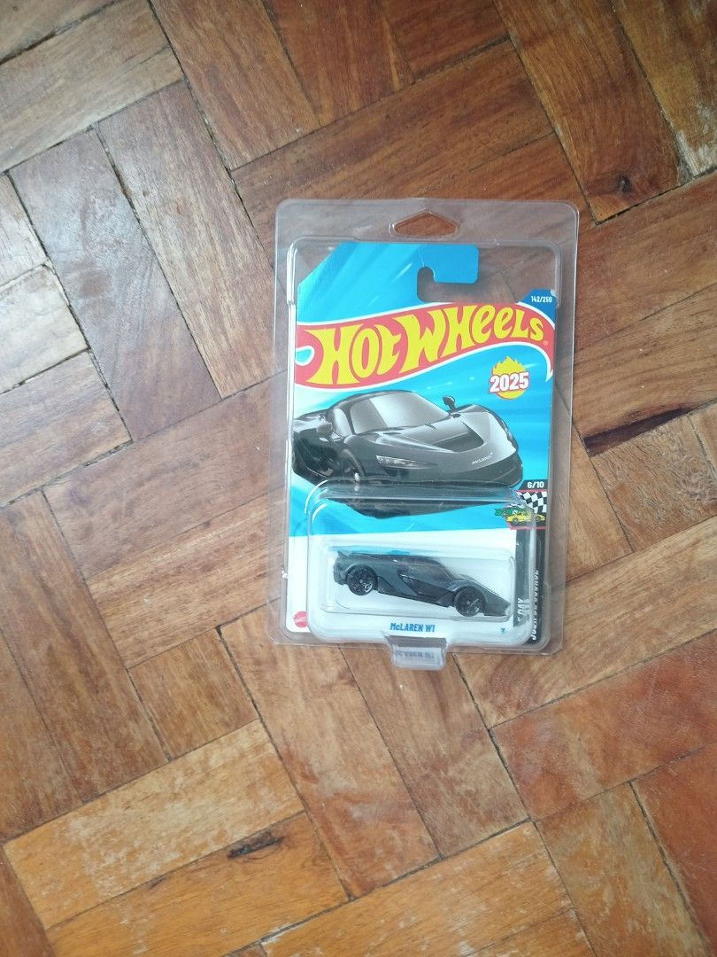 Mclaren Hotwheels Diecast (Category: Vehicle & Diecast Models) located in San Juan City. Submitted by nateg0320186316 (Listing ID 1469971711, Image 2). Description: Sealed with protector Loc : Greenhills, San Juan 300 each 450 as set.