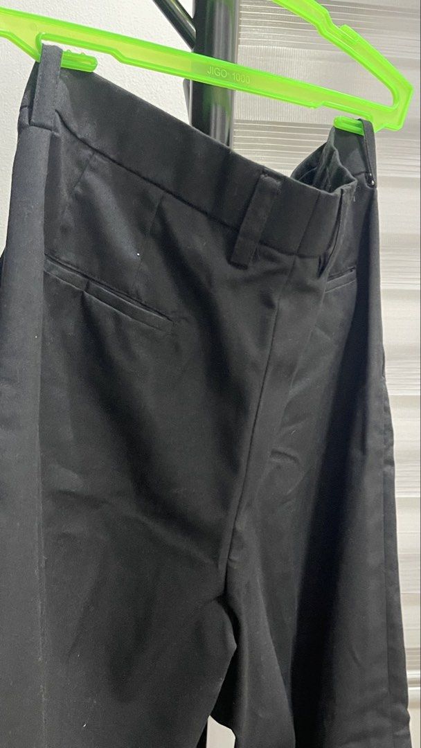 Men’s Black Trousers (Category: Trousers) located in Manila. Submitted by to_ri (Listing ID 1470074134, Image 3). Description: 🛍️ PRODUCT DETAILS 📏 Size: Large 📌 TERMS & CONDITIONS 💸 Payment first 📦 Shipping: J&T, LBC, Same day delivery couriers 🚫 No returns or refunds ❌ No joy/bogus buyers 💗 Please buy responsibly. Thank you!.