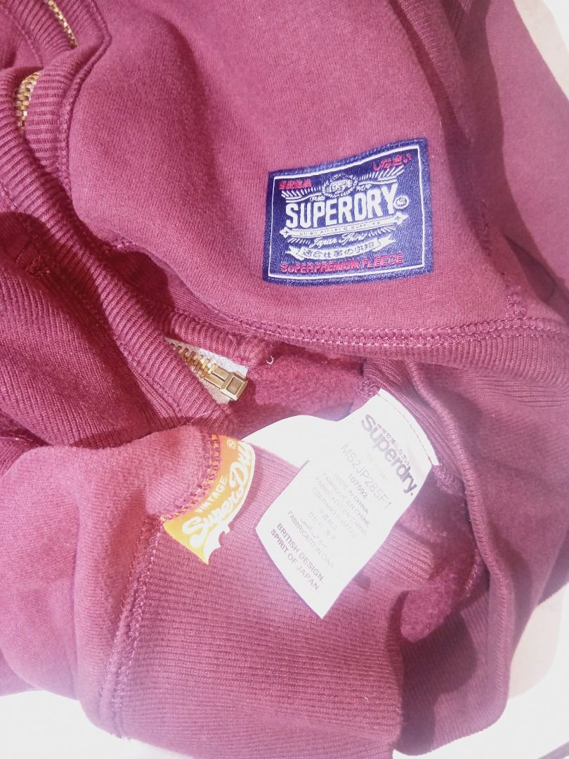 Men's Superdry Sweatshirt (Category: Coats, Jackets and Outerwear) located in Baguio. Submitted by pass-sa-barat (Listing ID 1470009581, Image 2). Description: Super premium fleece.