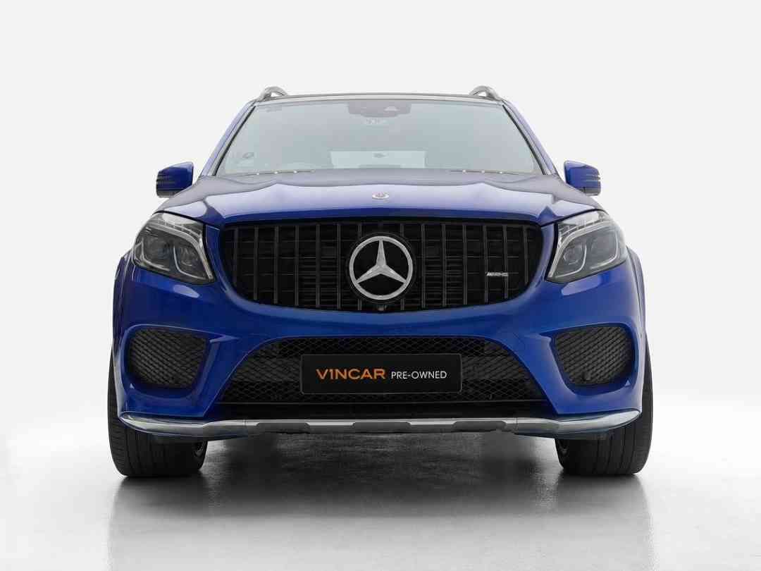 Mercedes-Benz GLS-Class Diesel GLS350d AMG Line (A) (Category: Used Cars) located in Singapore. Submitted by vincar_pre-owned (Listing ID 1466953154, Image 1). Description: Consignment Unit from agent (C&C). Powerful and luxurious 7-seater S-Class SUV in the market. High specifications.Big boots space with backseats folded. High ARF good for those waiting for COE to drop to buy new car. Contact us today to arrange a viewing at the V1ncar pre-owne