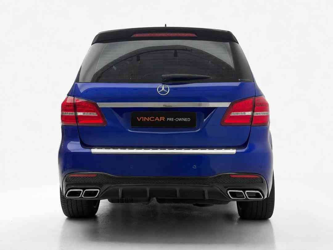 Mercedes-Benz GLS-Class Diesel GLS350d AMG Line (A) (Category: Used Cars) located in Singapore. Submitted by vincar_pre-owned (Listing ID 1466953154, Image 3). Description: Consignment Unit from agent (C&C). Powerful and luxurious 7-seater S-Class SUV in the market. High specifications.Big boots space with backseats folded. High ARF good for those waiting for COE to drop to buy new car. Contact us today to arrange a viewing at the V1ncar pre-owne