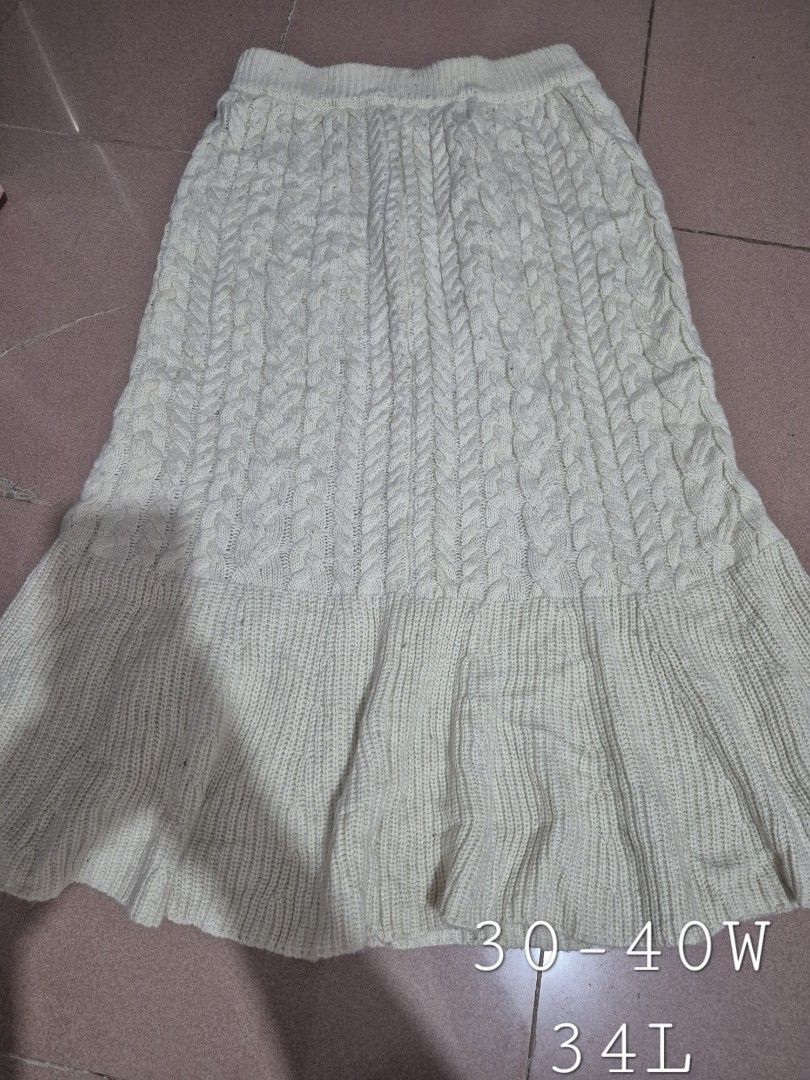 Mermaid Knitted Beige Maxi Skirt (Category: Skirts) located in Calamba. Submitted by bb.lace (Listing ID 1469973450, Image 1). Description: -issues: visible lints (will lessen nalang before shipout) and repaired pinhole (will add later sa pics) -itchy fabric (no inner lining), pls wear leggings or underskirt -body hugging especially on plus sized wearers.