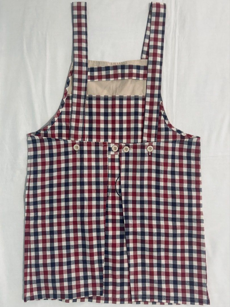 Mickey & Minnie Apron for Kids (Category: Babies & Kids Fashion) located in Manila. Submitted by tindero_ng_ano (Listing ID 1470100423, Image 2). Description: Mickey & Minnie Apron for Kids -Official Merch -Condition: Used twice, like new -Dimensions: 34” (L) × 21.5” (W) -Price: ₱300 -RFS: Decluttering.