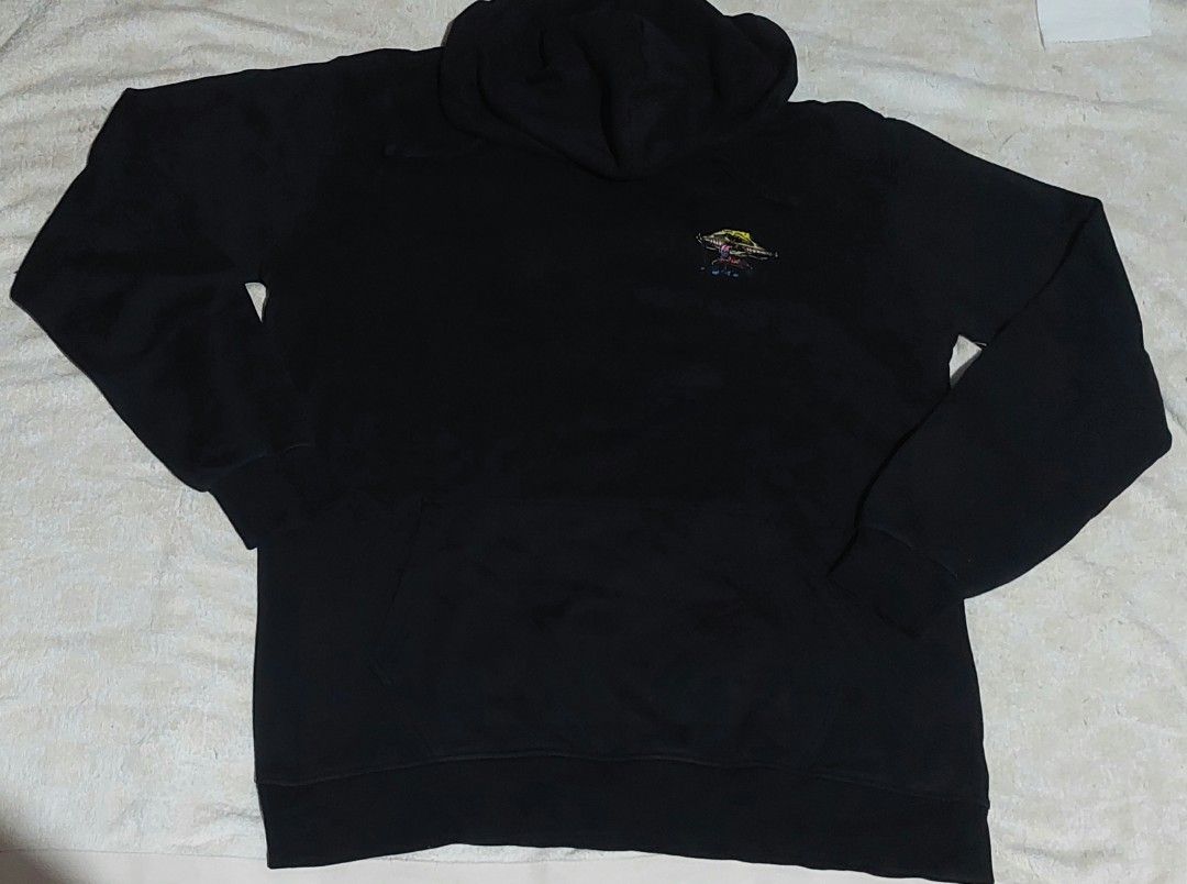 Mind Sponge hoodie (Category: Coats, Jackets and Outerwear) located in Daet. Submitted by stonervoid (Listing ID 1470140079, Image 2). Description: Mind Sponge pullover hoodie 21.5x28 500 shipped.