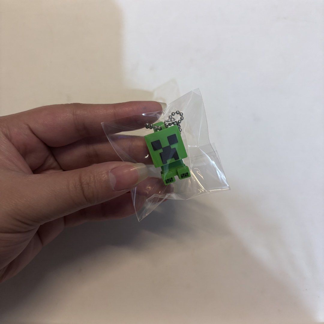 Minecraft Creeper & Skeleton Charm (Category: Interactive Toys) located in Manila. Submitted by buttern0t (Listing ID 1470079064, Image 2). Description: items listed are ₱80 each 💌 for proof of transactions & safekeeping of items , dm us on IG @dara.aniks / @puffyberries ✮⋆˙.