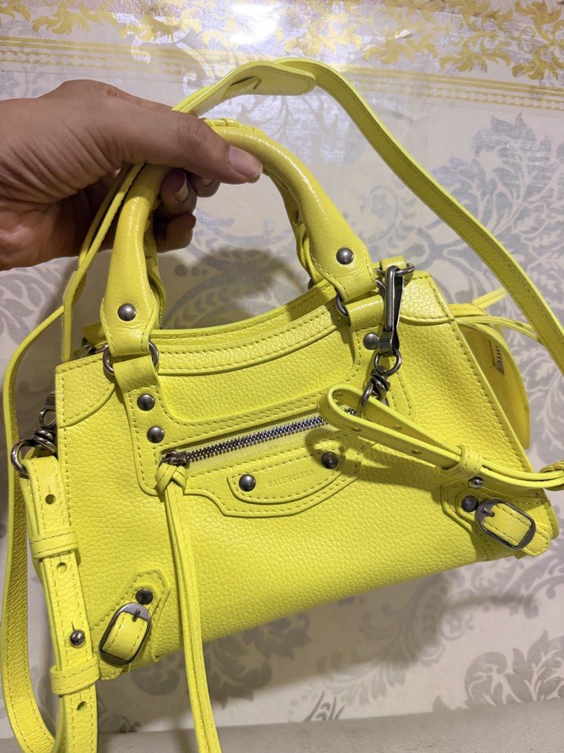 Mini balenciaga (Category: Luxury Bags & Wallets) located in Manila. Submitted by luxurylover88888 (Listing ID 1470076729, Image 1). Description: Like new condition With entrupy and authentic detective COA Nothing to declare flaw Super ganda With dustbag.