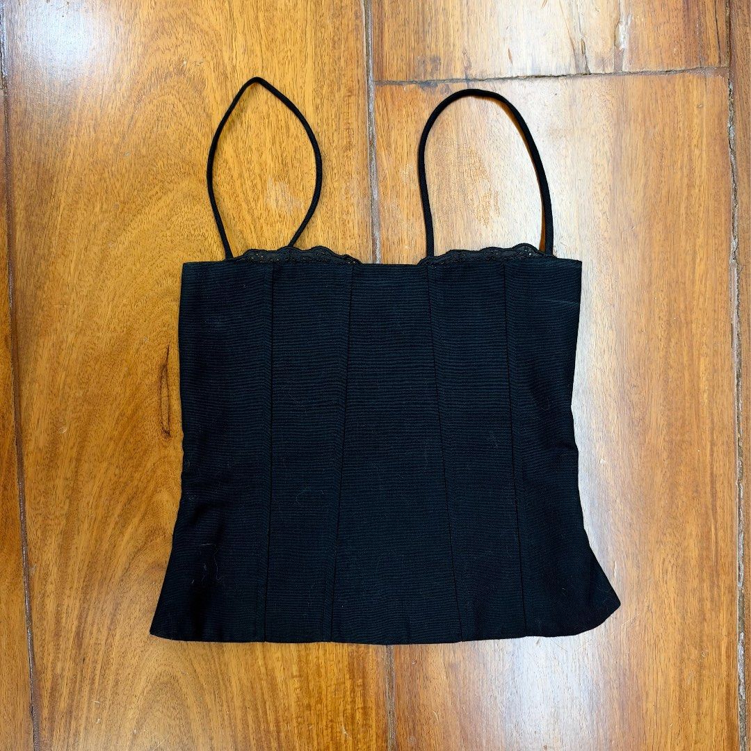 mir.byhi TOP (Category: Sleeveless) located in Muntinlupa City. Submitted by curationbymich (Listing ID 1470133132, Image 1). Description: .