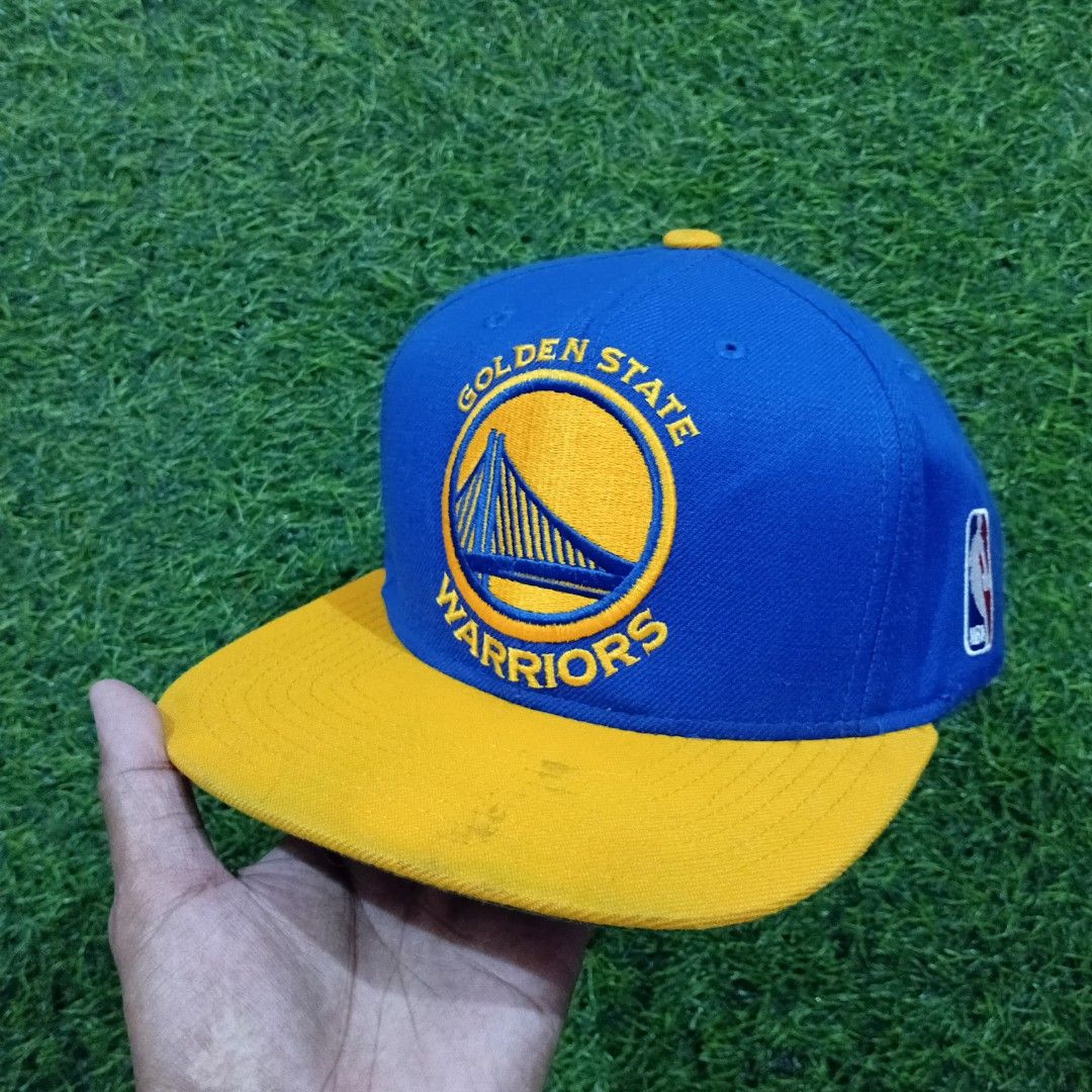 mitchell & ness nba golden state warriors baseball cap snapback 2 tone (Category: Caps & Hats) located in Muntinlupa City. Submitted by rianrax3012 (Listing ID 1470096400, Image 3). Description: not sure with the stain will try to wash.