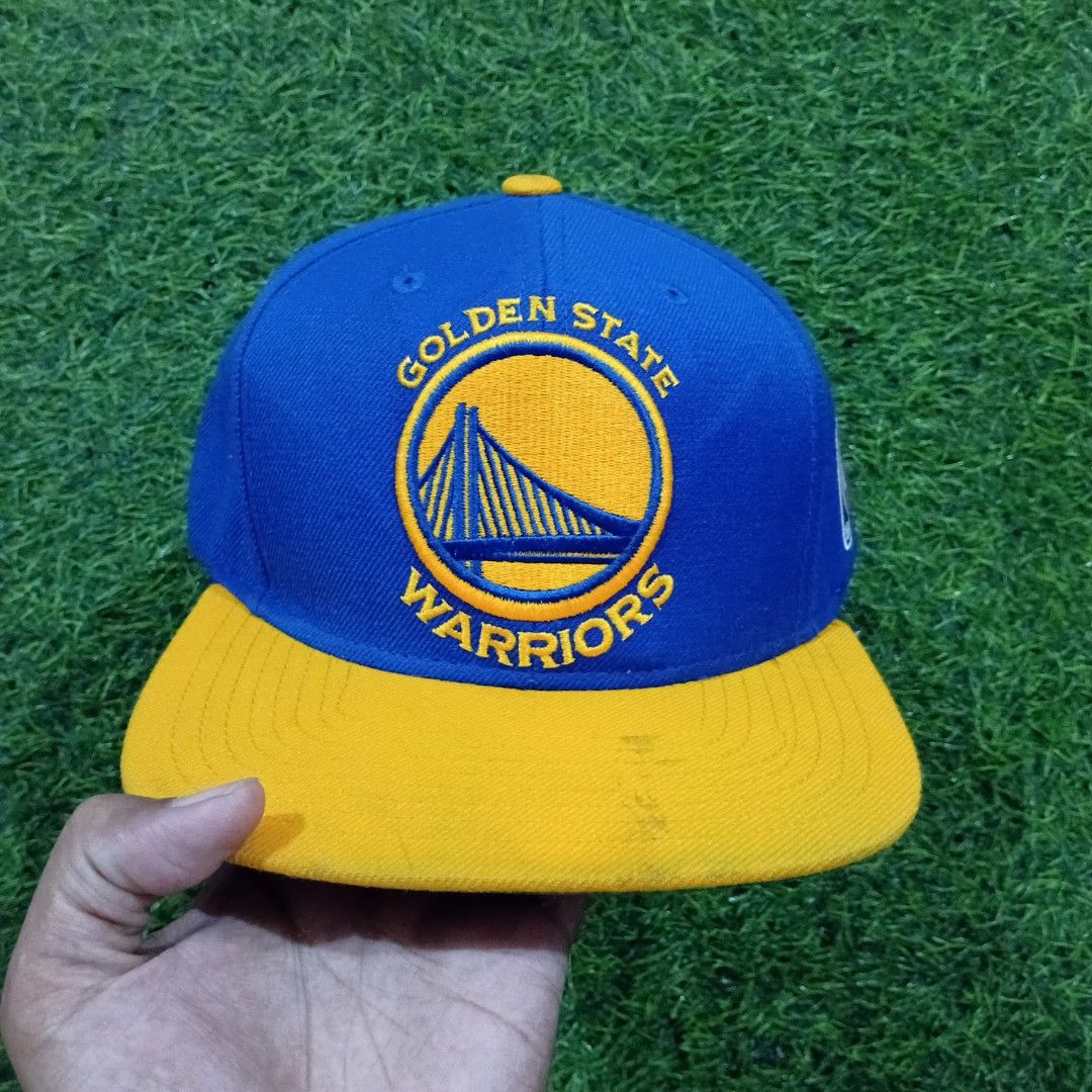 mitchell & ness nba golden state warriors baseball cap snapback 2 tone (Category: Caps & Hats) located in Muntinlupa City. Submitted by rianrax3012 (Listing ID 1470096400, Image 1). Description: not sure with the stain will try to wash.