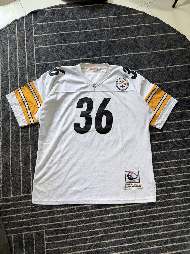 Mitchell&ness nfl jersey steelers (Category: Activewear) located in Batangas. Submitted by robertlopezigaya (Listing ID 1469985378, Image 1). Description: Vintage Mitchell&ness nfl jersey steelers Size 2xl to 3xl Minor stains and runs.