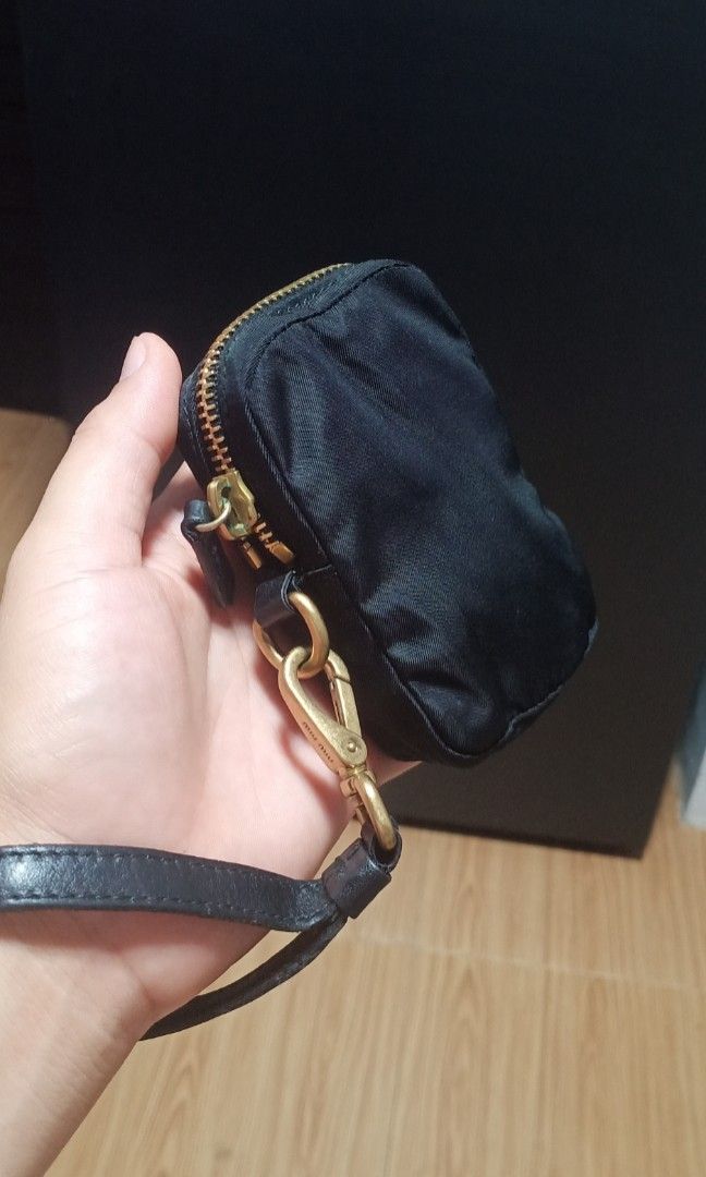 Miumiu (Category: Luxury Bags & Wallets) located in Tagum. Submitted by luxbagelyas (Listing ID 1470024255, Image 3). Description: ganda pa neto no flaws gold hardwares and black na black pa po.