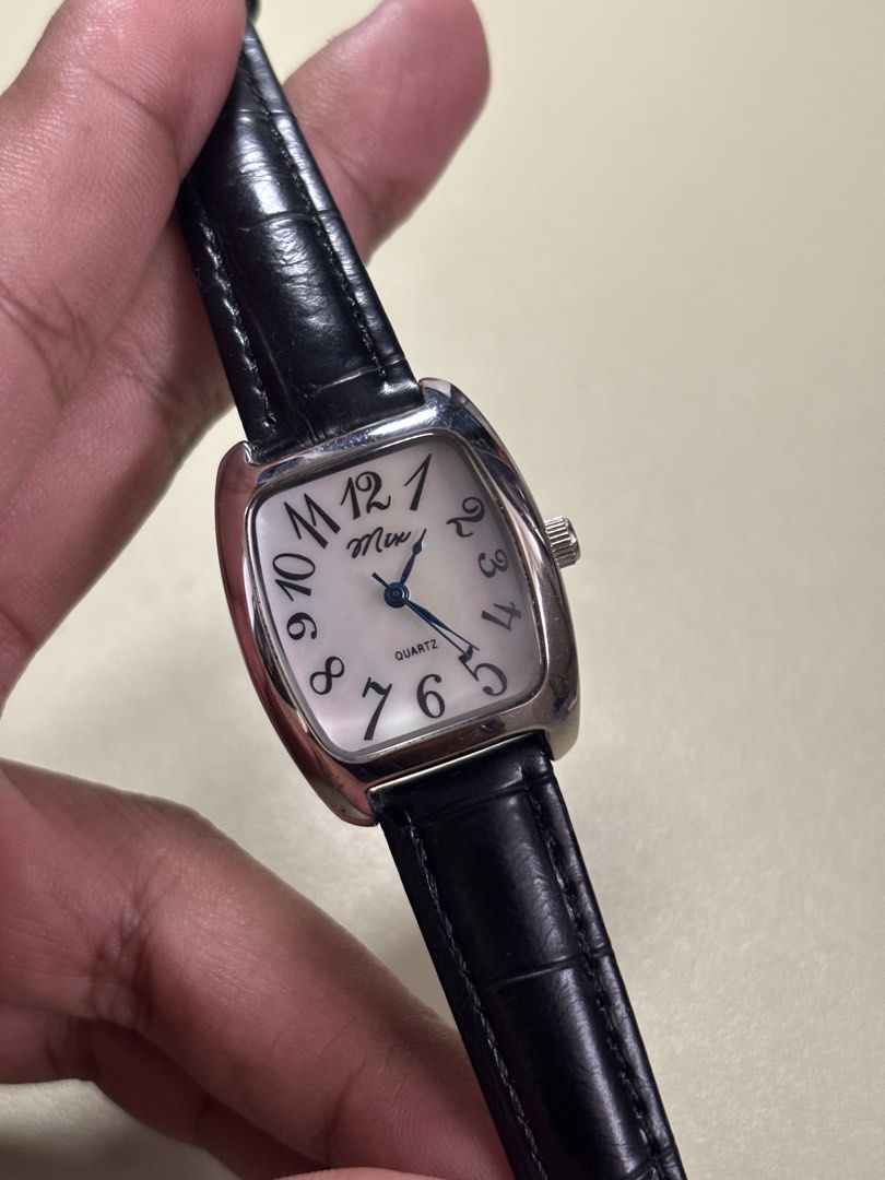 Mix Tank Watch (Category: Women's Watches) located in Bacolod City. Submitted by archives_by_k (Listing ID 1469999727, Image 1). Description: Authentic SA031 28mm crown included 14mm lug width.