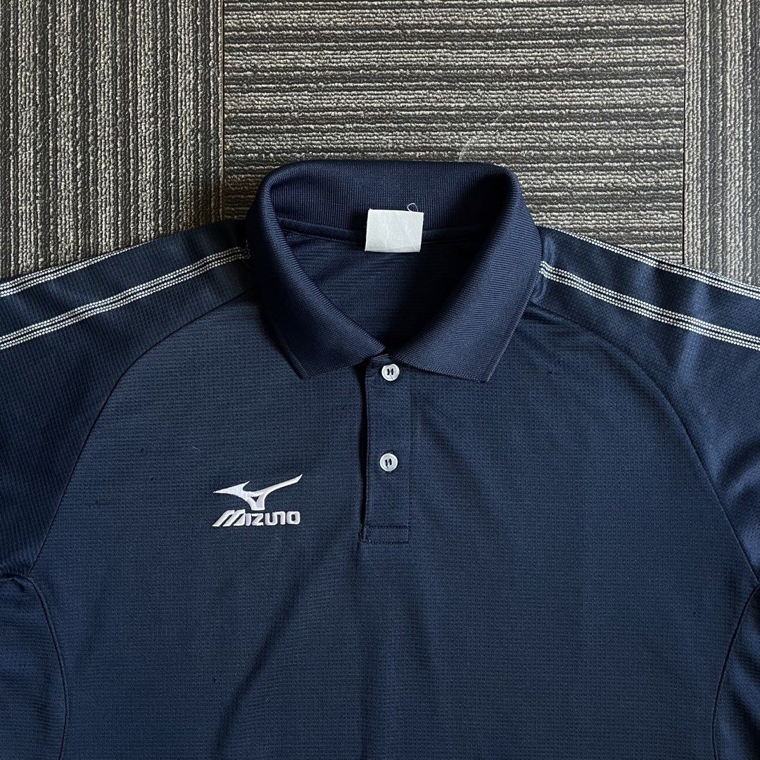 MIZUNO Dry Plus Performance Shirt (Category: Activewear) located in Imus. Submitted by thriftsportph (Listing ID 1470009624, Image 2). Description: M/ZUNO Dry Plus Performance Shirt Size on Tag : Large (Men) Dimension : L27” W21” Price : 380 Condition : 9/10 Issue : N/A.